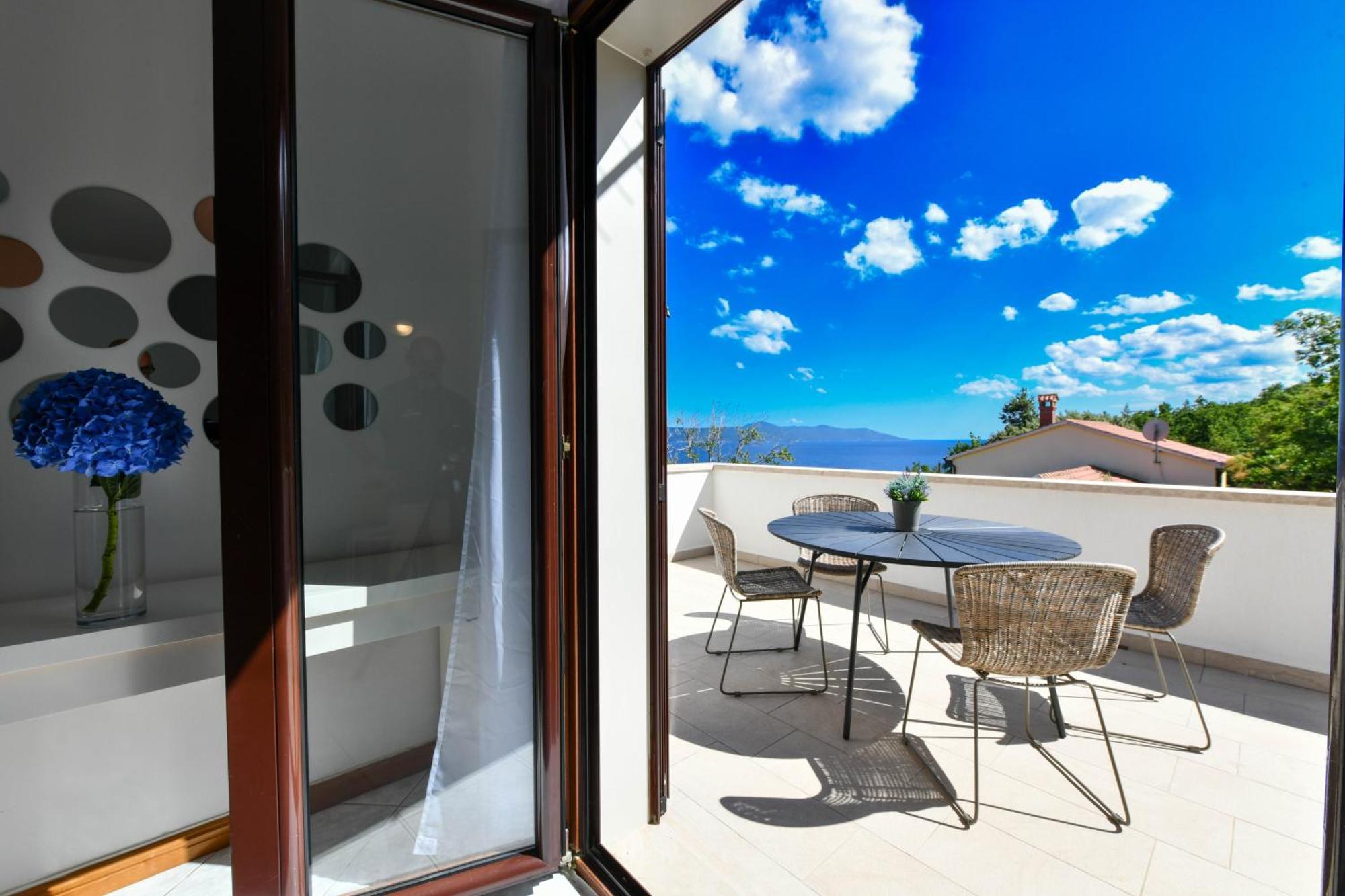 Apartments Near The Beach, With Terraces And Seaview At House B. Mošćenička Draga Buitenkant foto