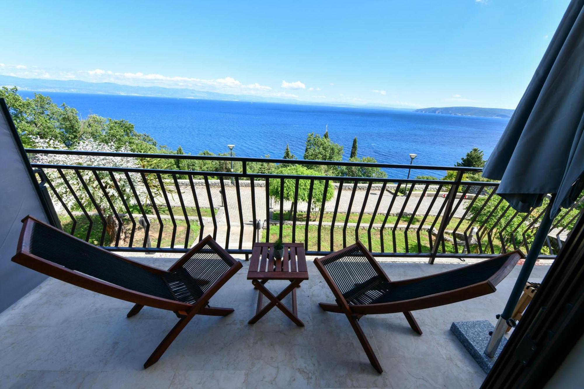 Apartments Near The Beach, With Terraces And Seaview At House B. Mošćenička Draga Buitenkant foto